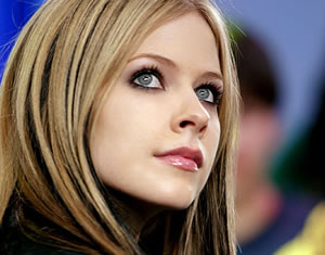 23 April 2003 Kathy's Song (en español) - Avril Lavigne